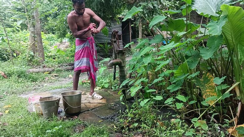 Ranjit Roy: Tha naked Indian mature man shower in open place and...