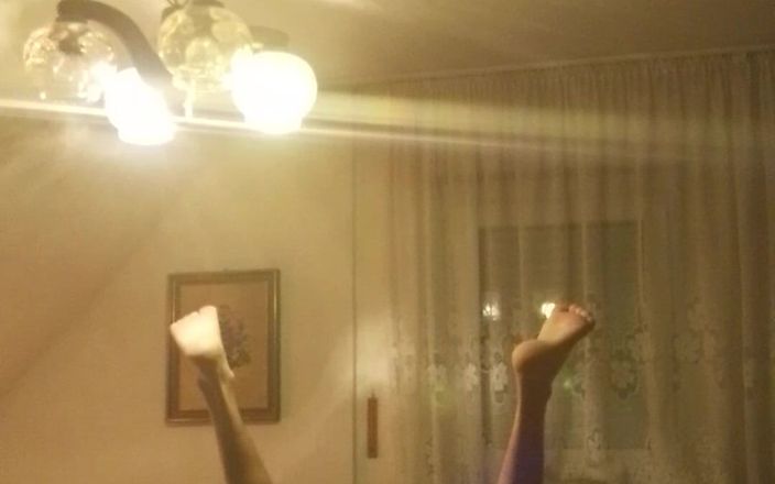 Lukboy92: Sikini içine sok ve sik beni
