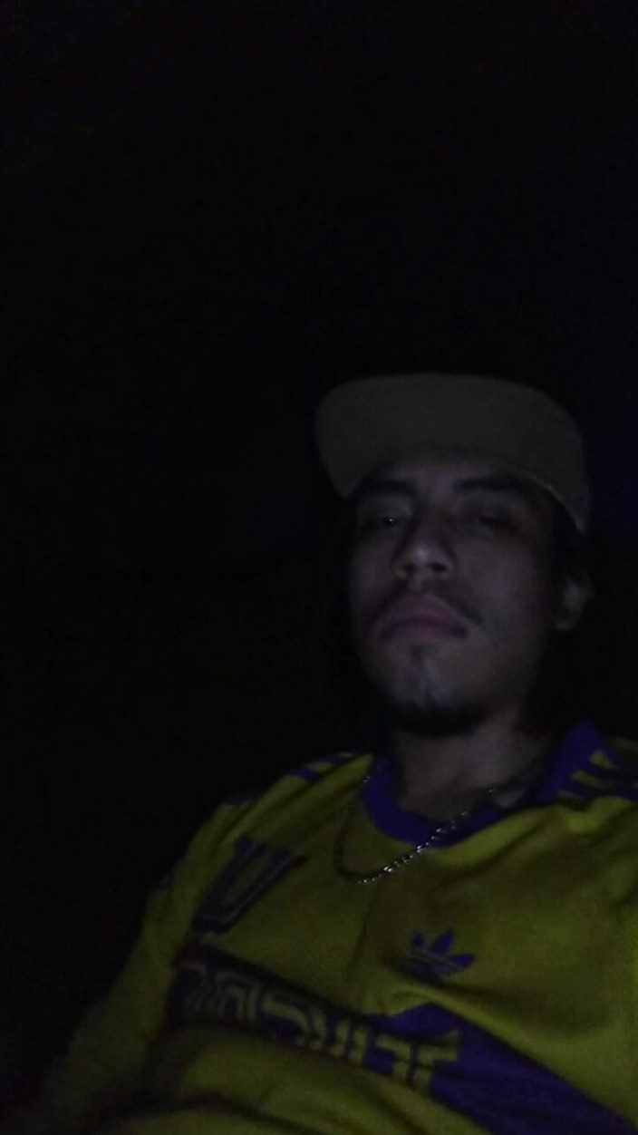 AlexAlejandro13: Сексуальний Чоловік Хоче Доторкнутися До Свого Пеніса