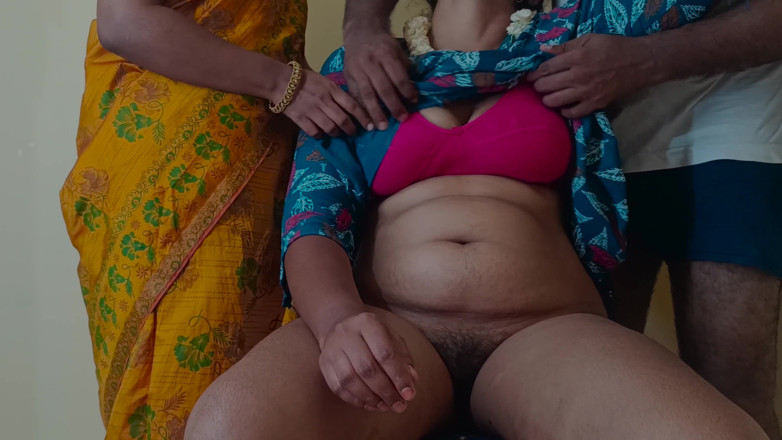 Inba: Seks threesome romantis sama stepsister