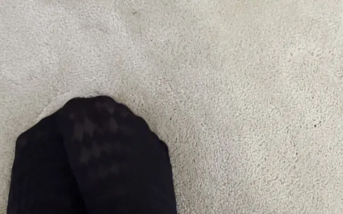 Bigtiddygoth: Do You Like My Perfect Feet?