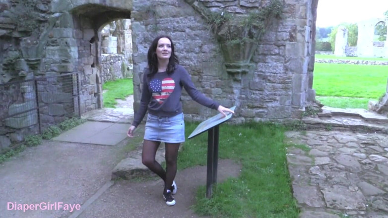 Her Kink UK: Easby Abbey