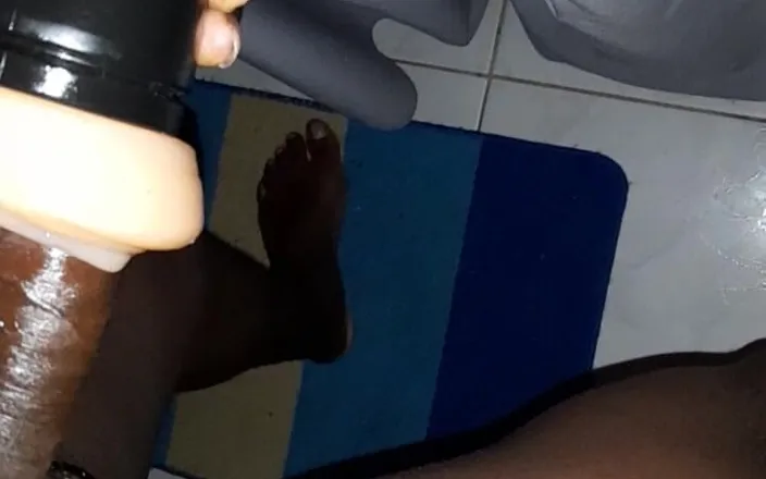Black guy: Jerking off S5 E4