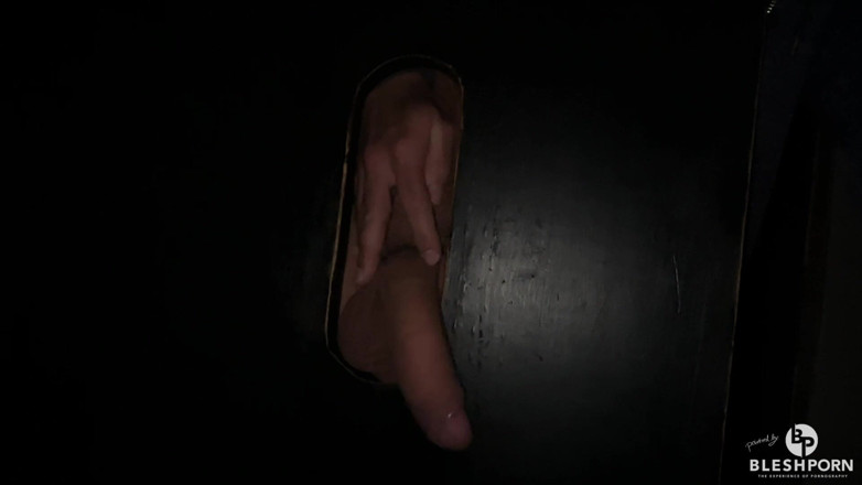 bleshporn: Gloryhole - pula mare