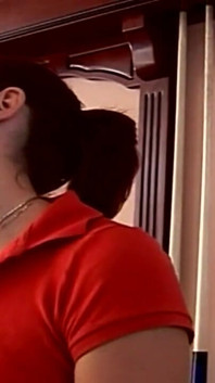 Tante seksi rambut pirang dientot habis-habisan sama kontol besar pria antar ras