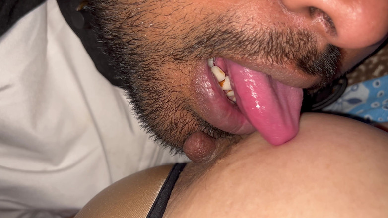 Catchybusty: Вона виявляє свою щотижневу залежність від сквірту