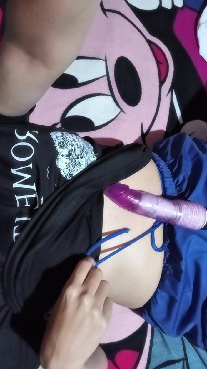 Yuli and tony: Nevlastní sestra mé ženy vejde do našeho pokoje, zatímco jsme šukali