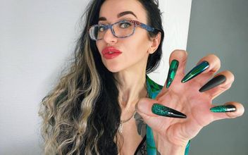 Long Nails Teasing Sucking Fingers and Hot Handjobs with Spit