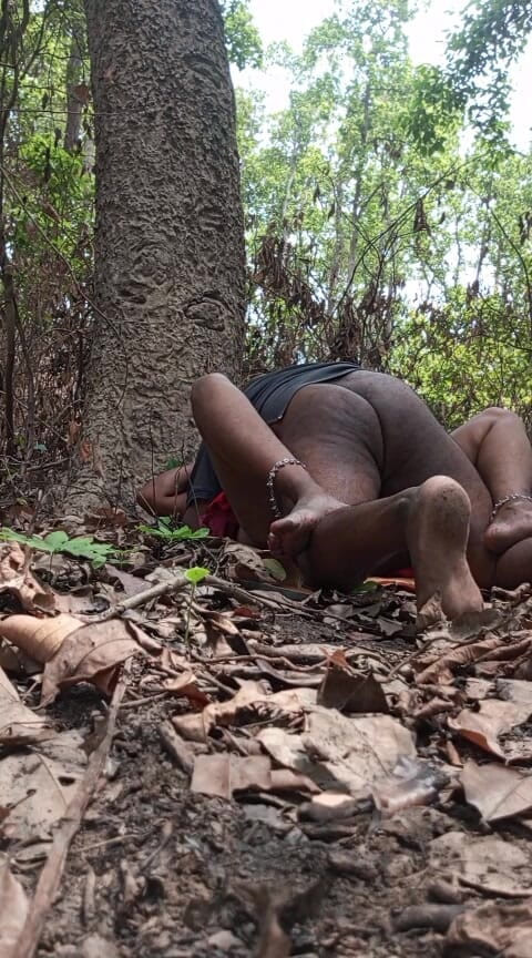 Auntixxx 69: Sex im Wald mit Schwägerin genießen