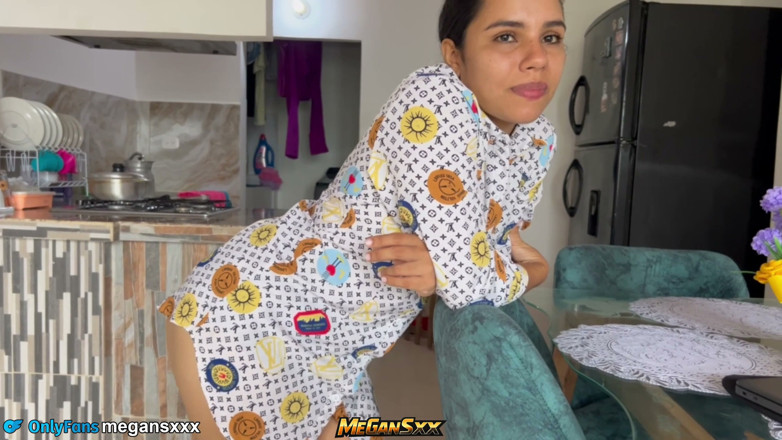 MeGanSxx: La mia dipendente dice di seppellire il cazzo perché suo...