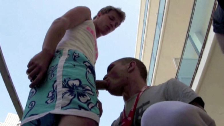 Crunch Boy: Brian wurde von Kameron Frost im exhibitionismus im freien gefickt