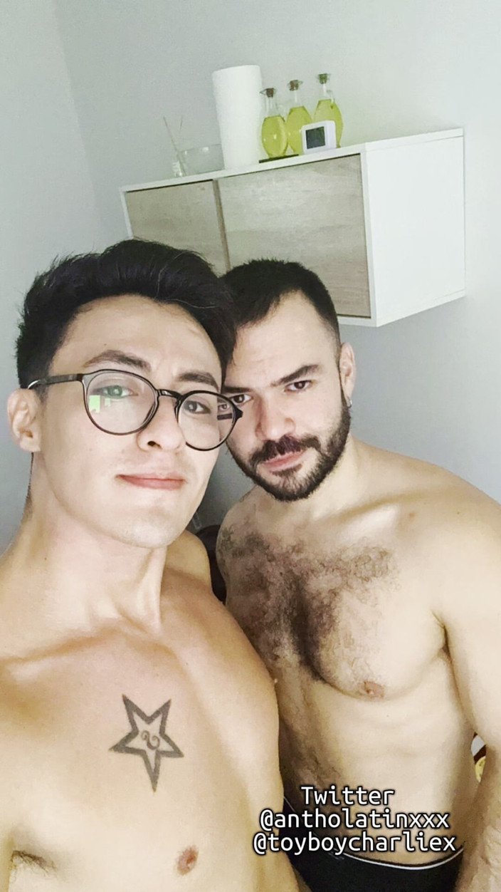 Charlie Ferreira: मालिश सत्र हॉट पसीने से तर चुदाई में बदल जाता है