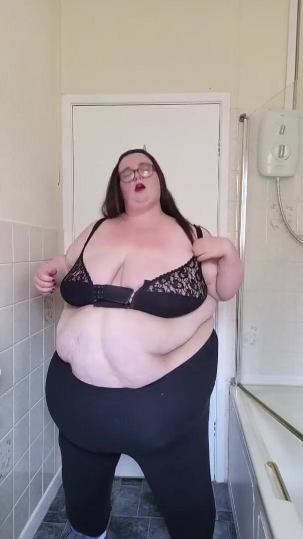 SSBBWLadyBrads: Awek panas musim panas lebih bahagian 2