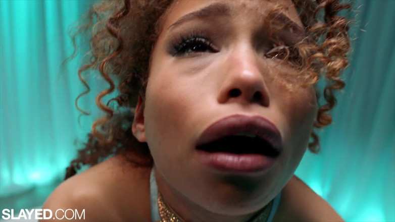 Slayed: Scarlit, dominatrice retardée, attache Celia pour une chevauchée sauvage