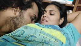 Mallu-koppel hete romantiek met aftrekken, Vaishnavy doet aftrekken met Sharun Raj pik, Mallu-meisje houdt van aftrekken