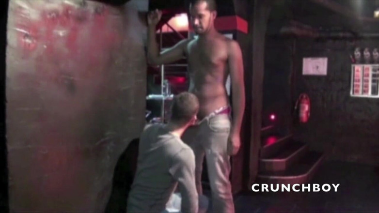 FRENCH AMATORS SEXTAPES: Brian used by 2 sexy straight boy discrets