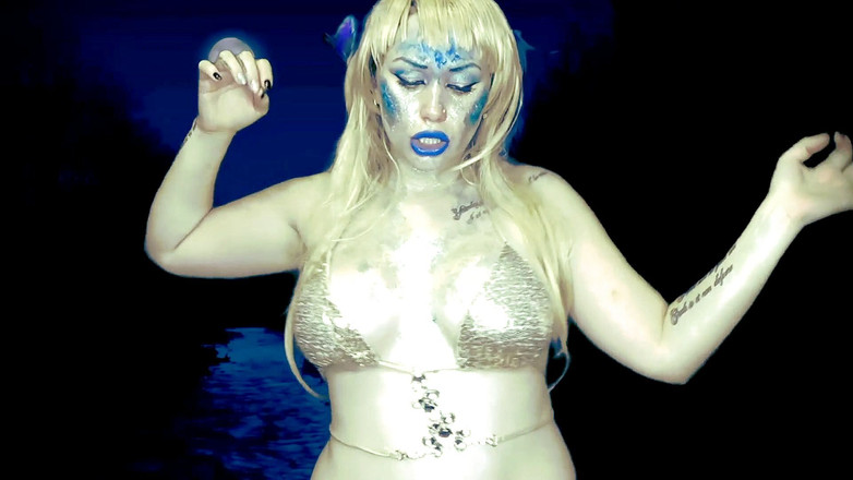 Goddess Misha Goldy: Sirena crudă te va terrifies și va înghiți de vie