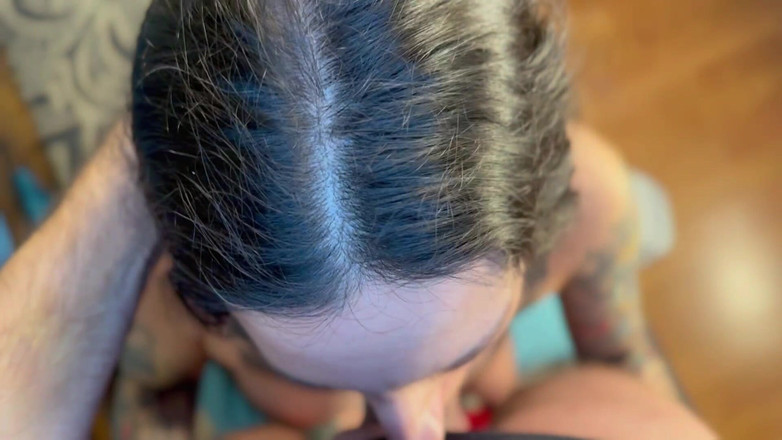 Island Boy Vids: Niechlujny głębokie gardło Obciąganie od Elli Raven