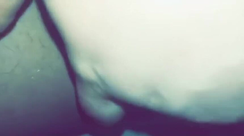 Diamond7183: Slut Fingers Herself and Accidentally Pees!!