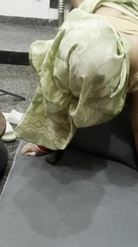 Ik neukte mijn sexy schoonzus toen ze voor me klaarkwam in saree