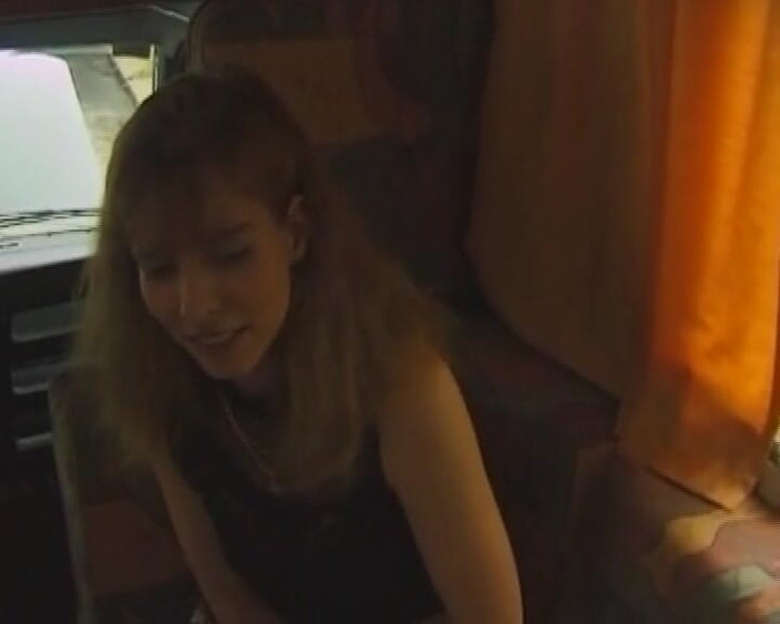 Enjoy German porn: セクシーなドイツのひよこがPOVで太いコックにきっ