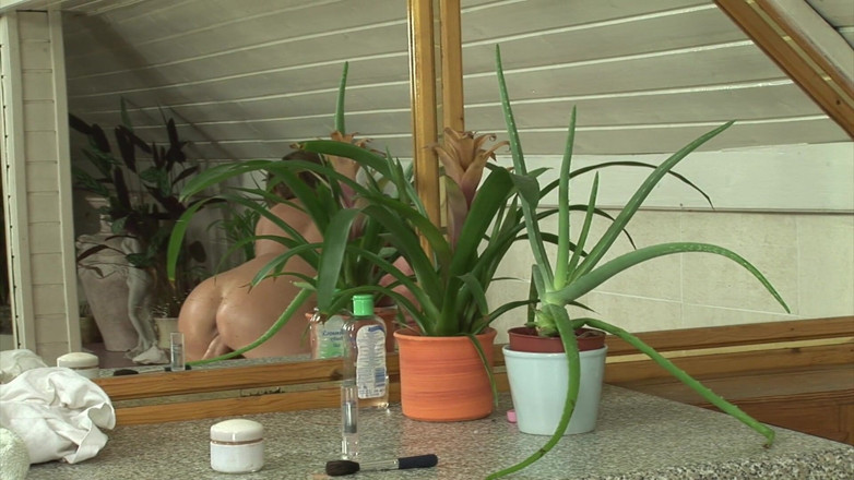 Pee porn: Milf gostosa adora mijar e anal!