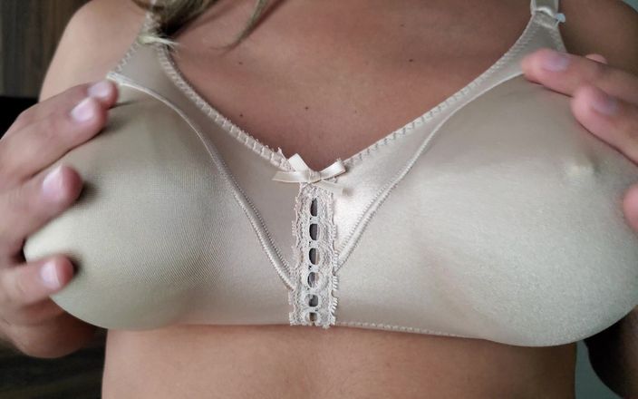 Only bras: Dd Vintage sutiã dos anos 90, cetim, nylon, nu, sem fio