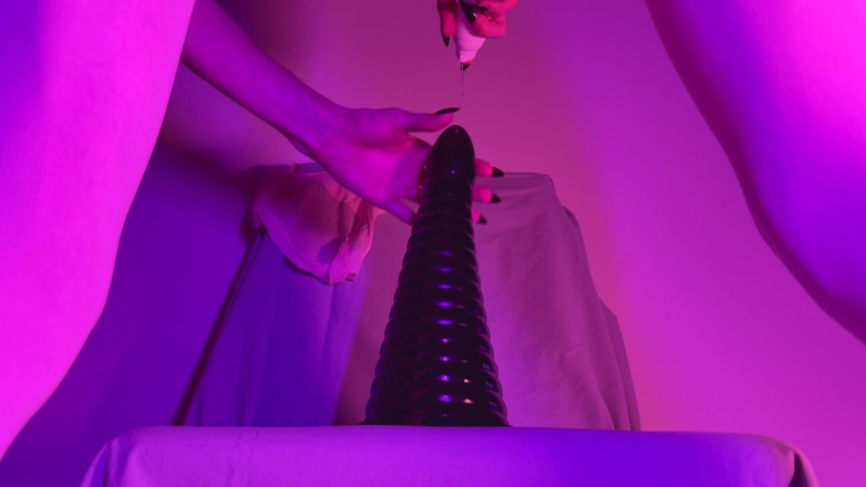 Horny Anal Play: 12cm Wide Anal Pyramid Plug Completely Hid in My Asshole