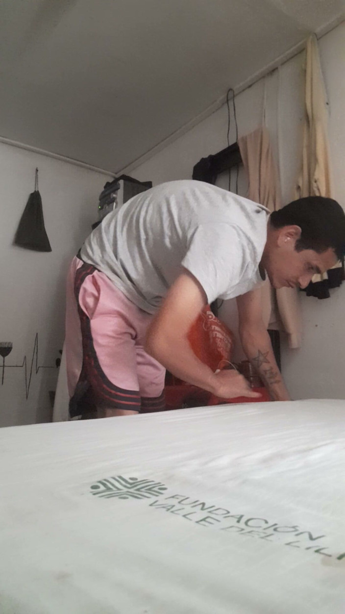 Carass: Naked Sex