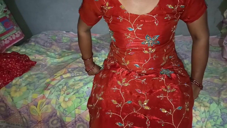 Kavita69: Panenský mladý chlapec chce hrát sexuální hru se svou nevlastní...