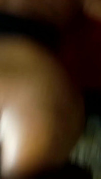 Ebenholz gibt den besten blowjob und bekommt einen harten doggystyle
