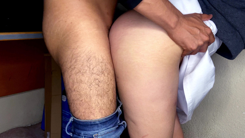 Anthony_Arisleth: Anal duro para uma estudante com uma saia e sem...