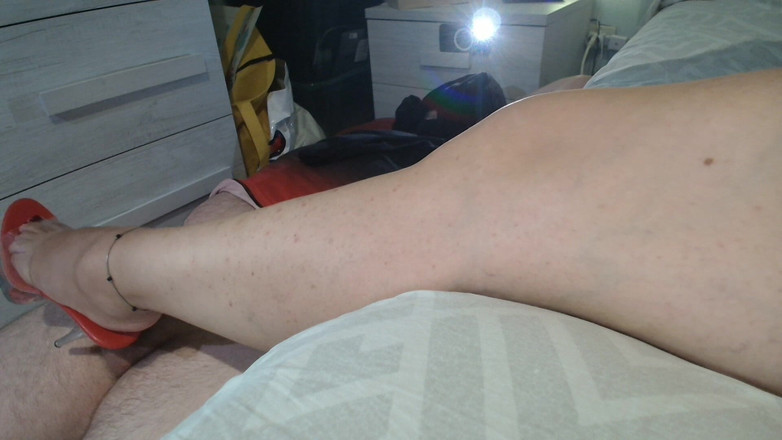 CoppiaCollant: L’esclave Baise Et Jouit Des Chaussures Et Du Talon De...