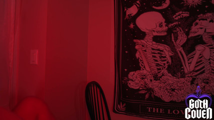 Goth Coven: Aura Reader séduit son client