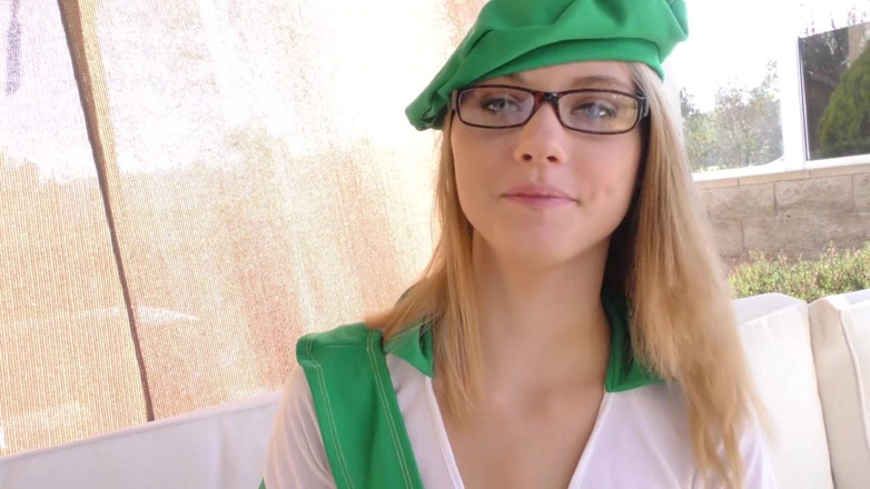 Perv Milfs n Teens: Hannah Hays Is Just A Horny Slut In A Cute...