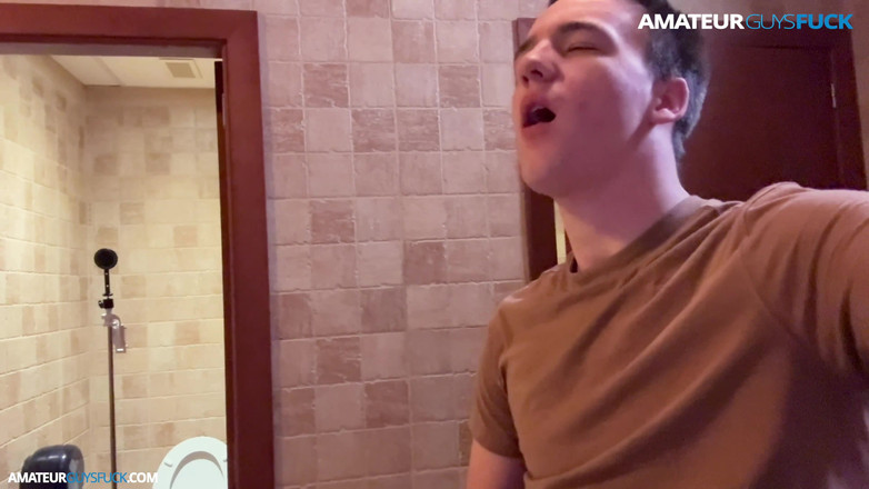 Amateur Guys Fuck: Agf014:: Ungezogenes Paar beschließt, Spaß in einigen öffentlichen Bädern zu haben