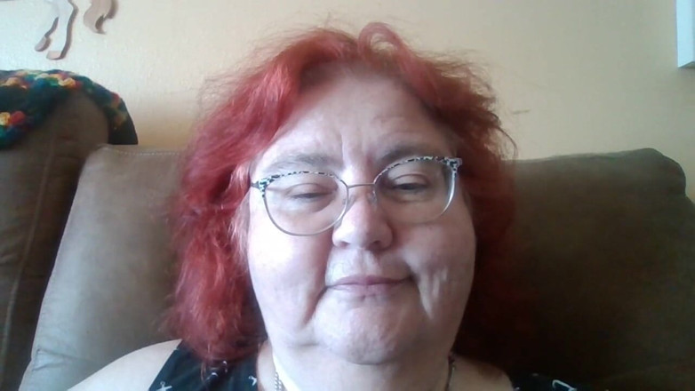 BBW nurse Vicki adventures with friends: 私がキスをするような音を立てて、私がそれをするのを見ることができるビデオをリクエストしました