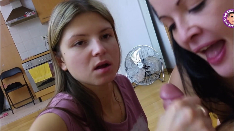 Mugur's World: Trio bouche-chatte avec Gina Gerson et Dolly Diore