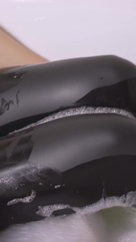 Heiße stiefschwester neckt nassen cameltoe in Lederleggings