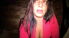 MilfyCalla: Rode badkamerspel - vuile praat, masturbatie en ondeugende plasfetisj 329