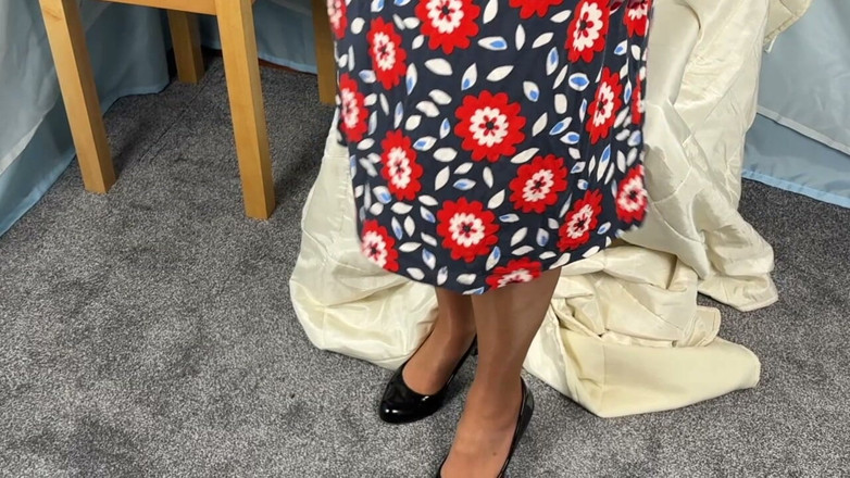 Aunty Sandra vintage girdle queen: Tante Sandra in Erstaunlicher Form Trägt Vgq72