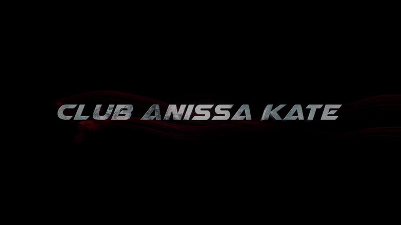 Club Anissa Kate: Venus Afrodita, copiosamente expandida por la piscina