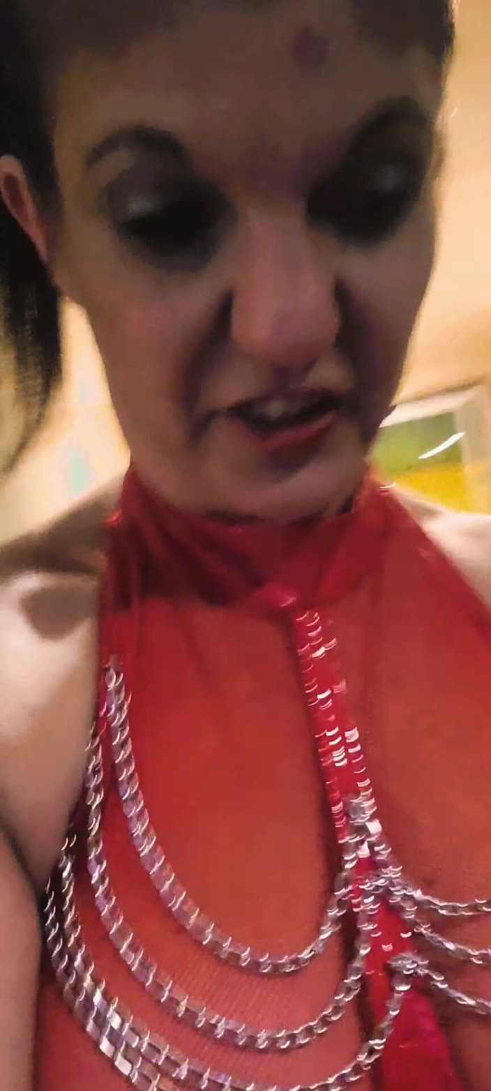 Coralyn Jewels Gems: İyi amcık nasıl yenir