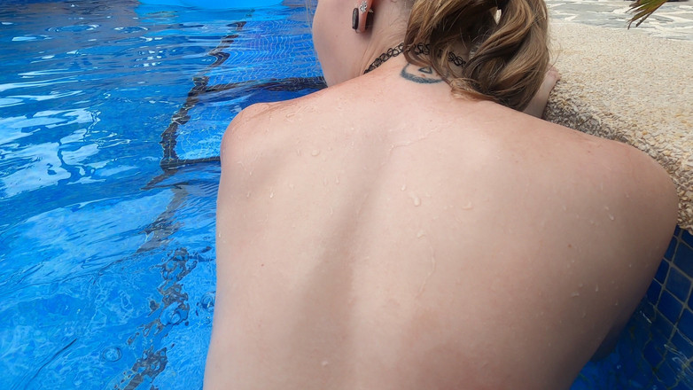 Porno Cloud: पानी के नीचे के खेल