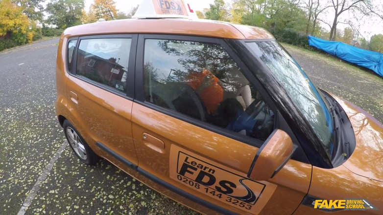 Fake Driving School: โรงเรียนสอนขับรถปลอม - Satine Spark นักเรียนซุกซนอมควยครูสอนเพื่อสอบขับรถผ่าน
