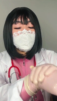 의료 신체 상해: 거대한 정액로드 POV로 환자를 지배하는 Trans Doc