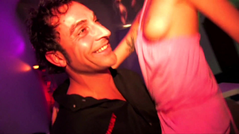 Miami Reality: Freche partyschlampen ficken im club