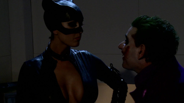 Very hot hardcore: Sexy Catwomen a Harley Quinn je ošukána žolíkem