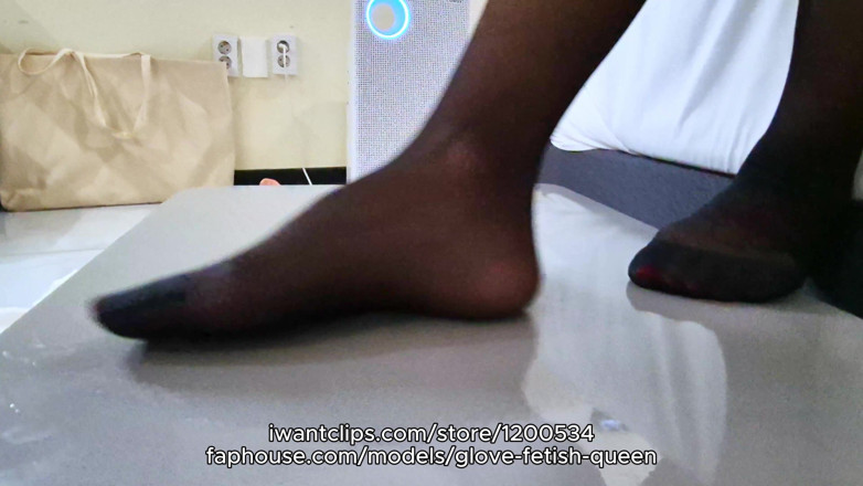 Glove Mistress: Calza punto di vista piede cazzo stuzzica CBT vista da...