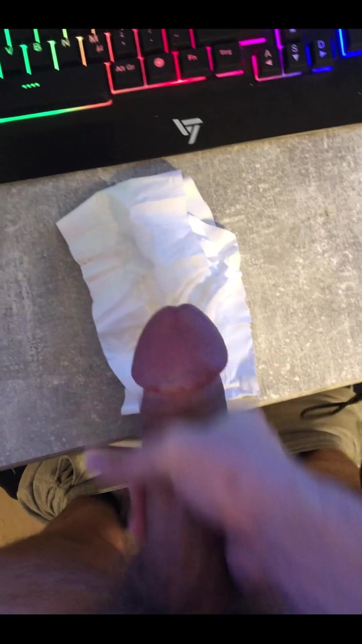 Hotlover1995x: German Big Cock Needs to Cum Again